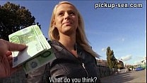 Хорошенькую европейскую крошку-блондинку Monika отшпилили за деньги в любительском видео